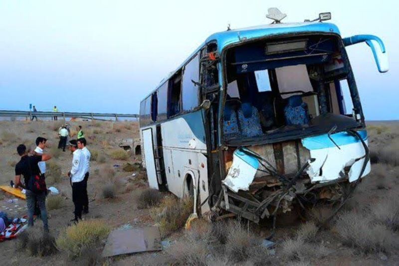 تصادف اتوبوس با کامیون در لرستان هفت کشته برجا گذاشت